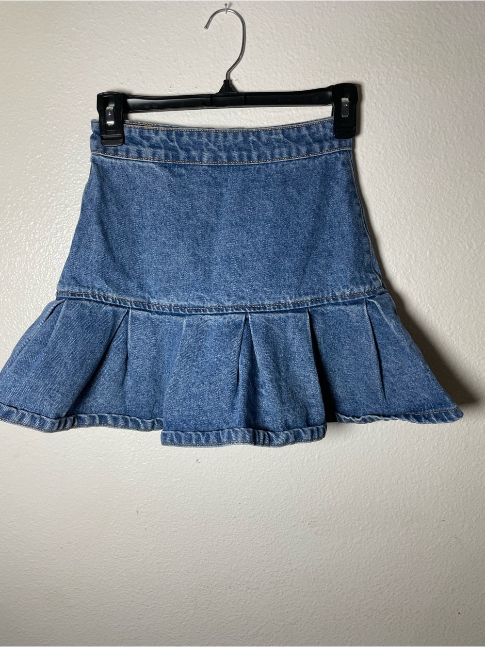 Lioness Rescue Me pleat denim skirt - Picture 3 of 5